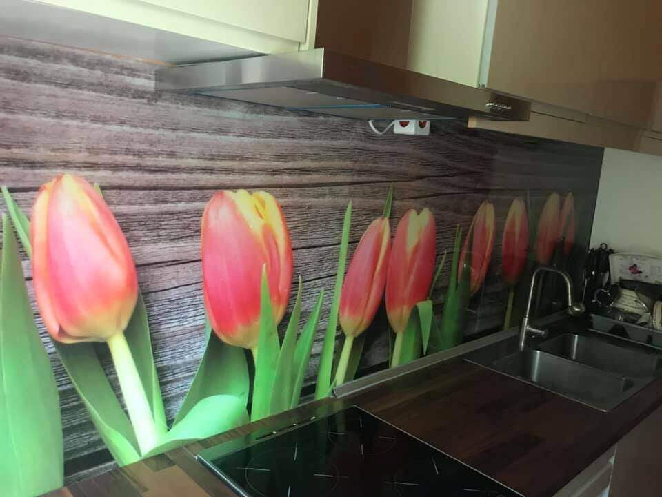 tulipánok wallplex konxhapanel